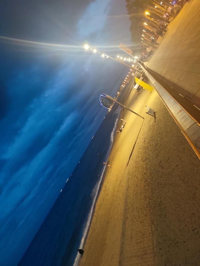 Nice Flat Within Walking Range To The Beach Barcelona Exterior foto